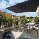 Juliet\'S Green Terrace Free Park